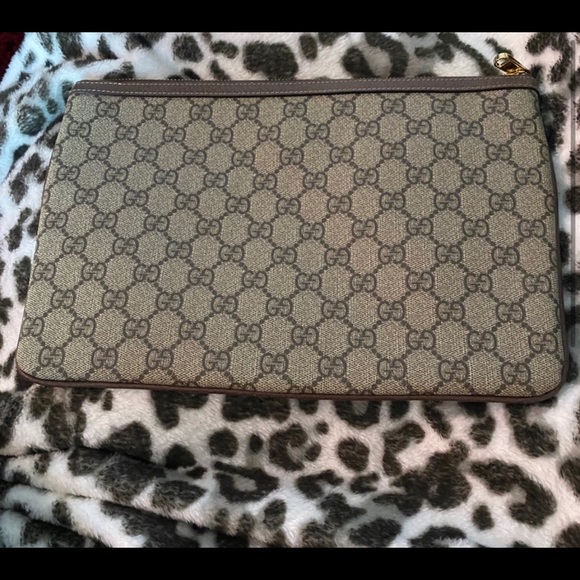 Gucci Clutch - Picture 3 of 3